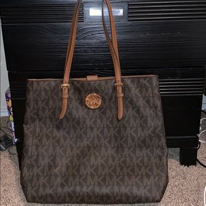 MK TOTE
